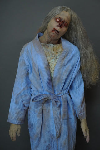 Blind Zombie Edith Figure